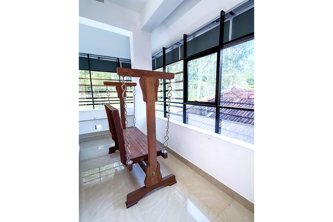 ramakkalmedu-holiday-inn---ac-room-8